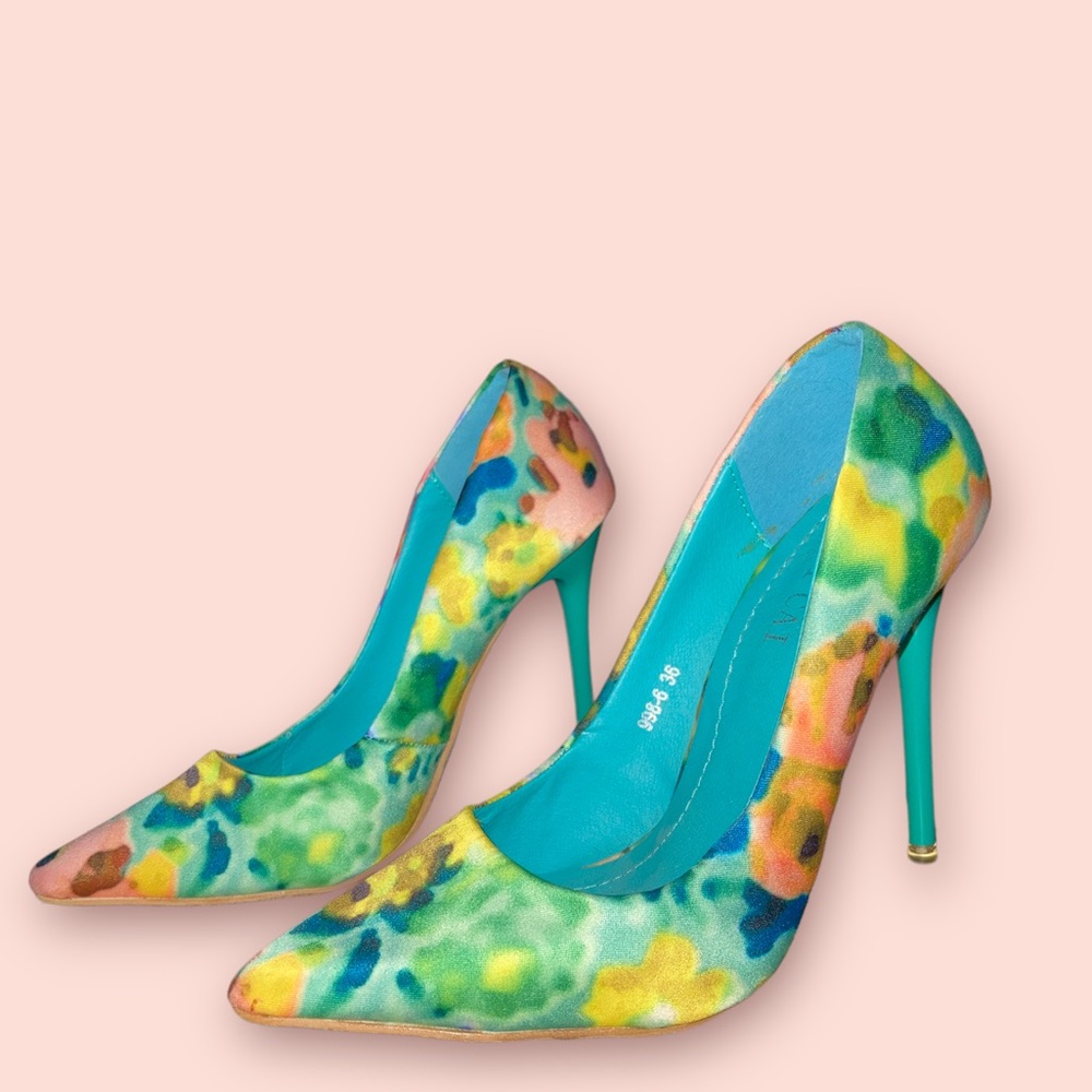 5/25$ ✨ Floral Pump